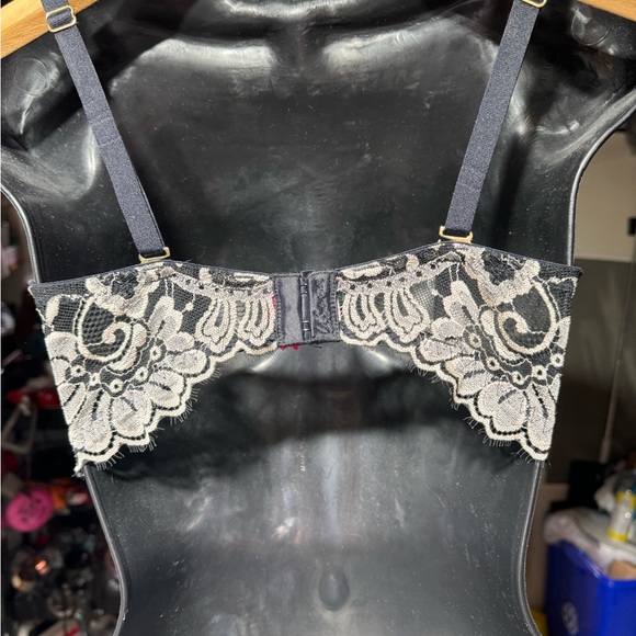 LA SENZA BEYOND SEXY PUSH UP BRA - Picture 2 of 3